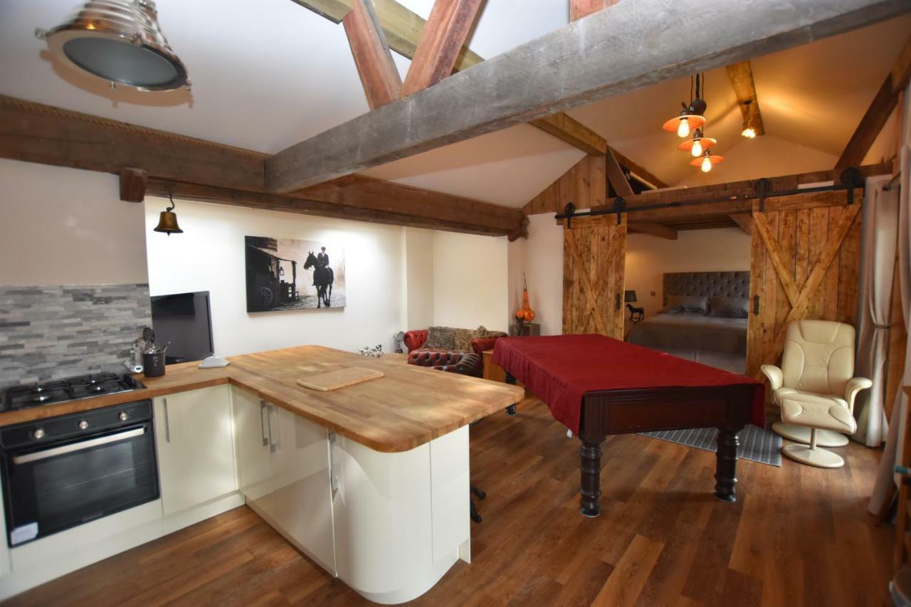 Oak Tree Stables Cottage Birmingham Exterior photo