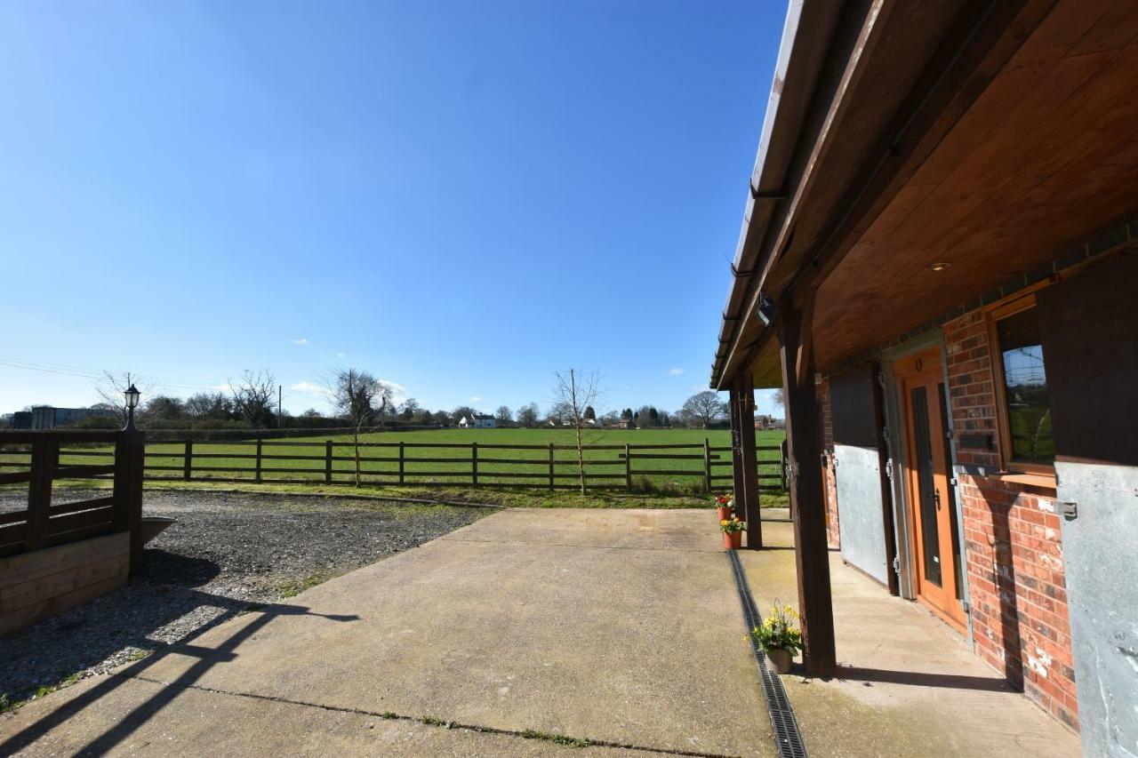 Oak Tree Stables Cottage Birmingham Exterior photo