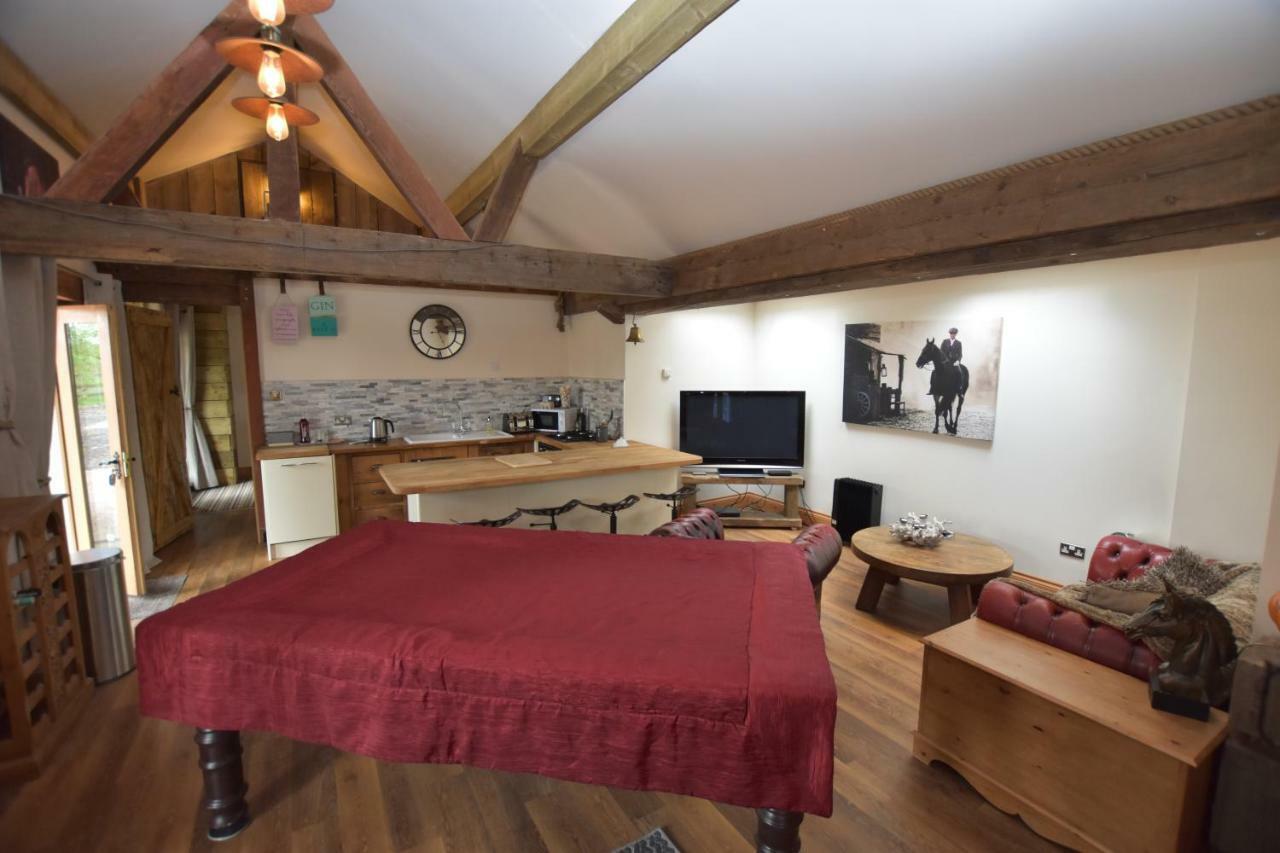 Oak Tree Stables Cottage Birmingham Exterior photo